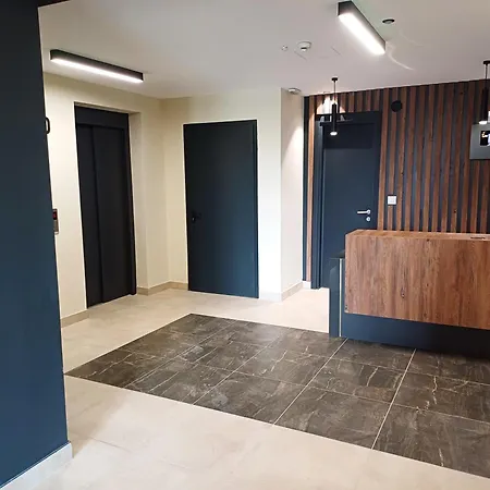 Alex Lux * Kragujevac